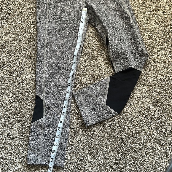 Women’s Lululemon leggings - Picture 7 of 8